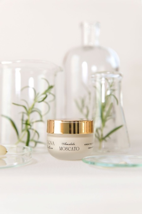 VITIGNA Skin Love Moscato – крем для розгладжування та освітлення для очей 15 мл